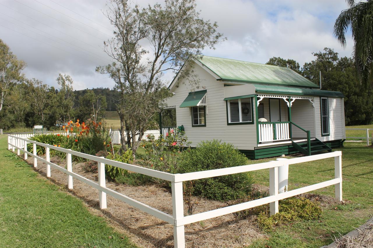 The Dollhouse Cottage Horseshoe Creek 外观 照片